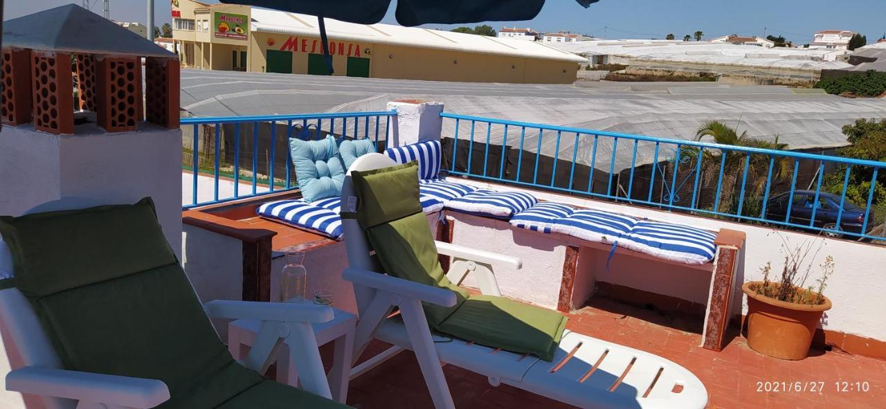 Fabulosa Casa De Vacaciones Junto Al Mar Torrox Esterno foto